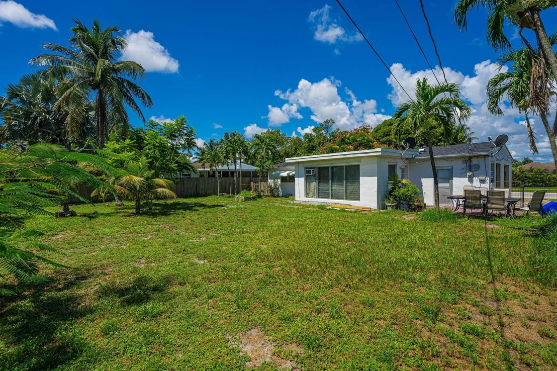 Photo of 820 Snowden Drive