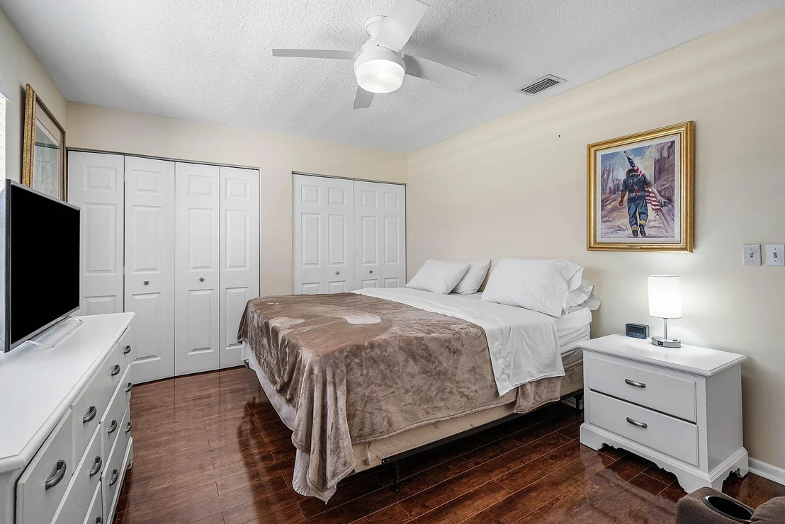 Photo of 9295 Sun Pointe Drive