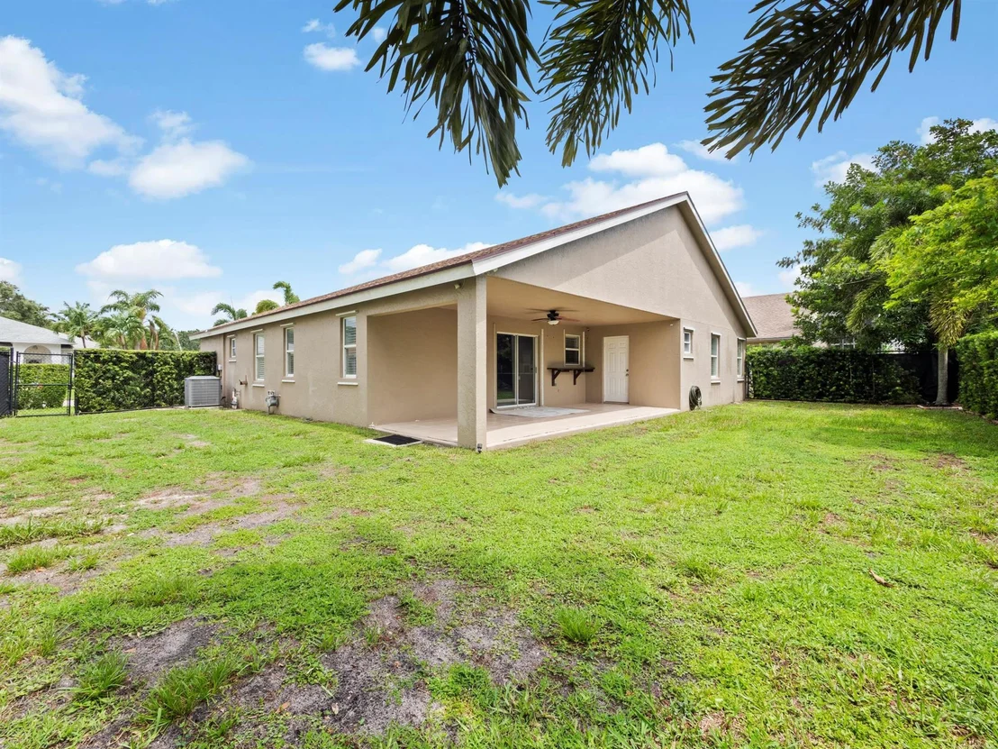 Photo of 1403 Fairway Circle