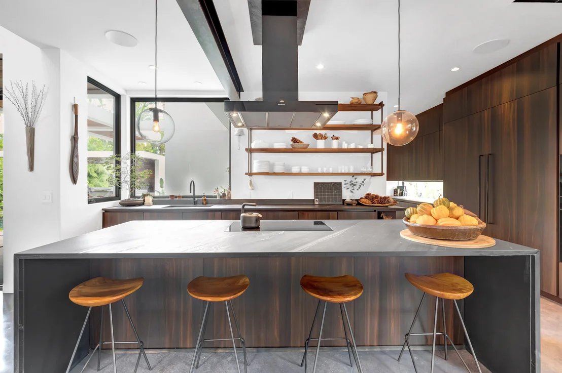Photo of 3421 Beacon Street