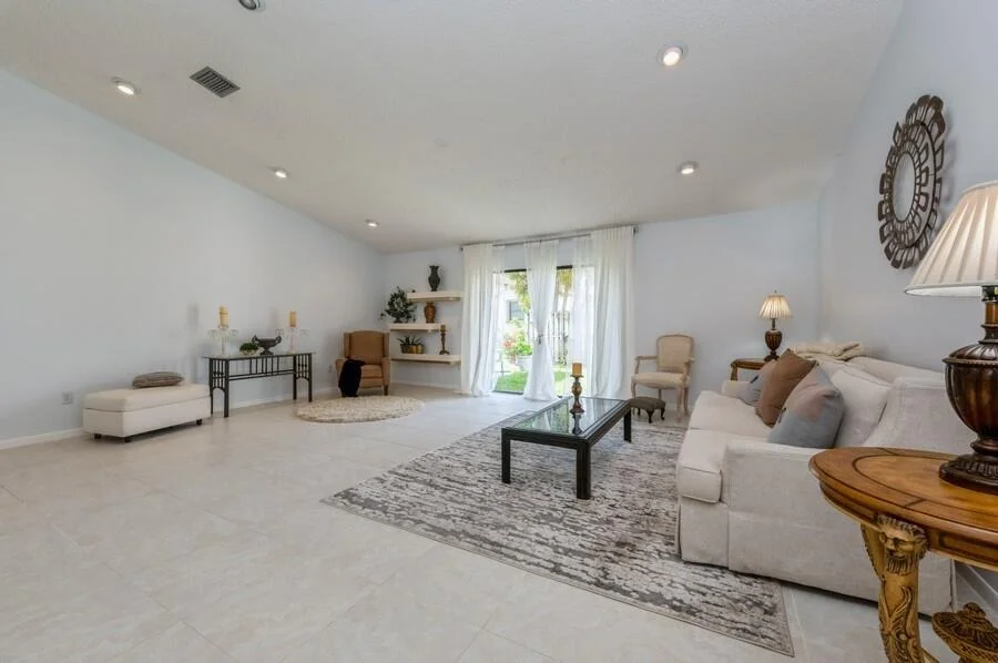 Photo of 2490 Riviera Drive