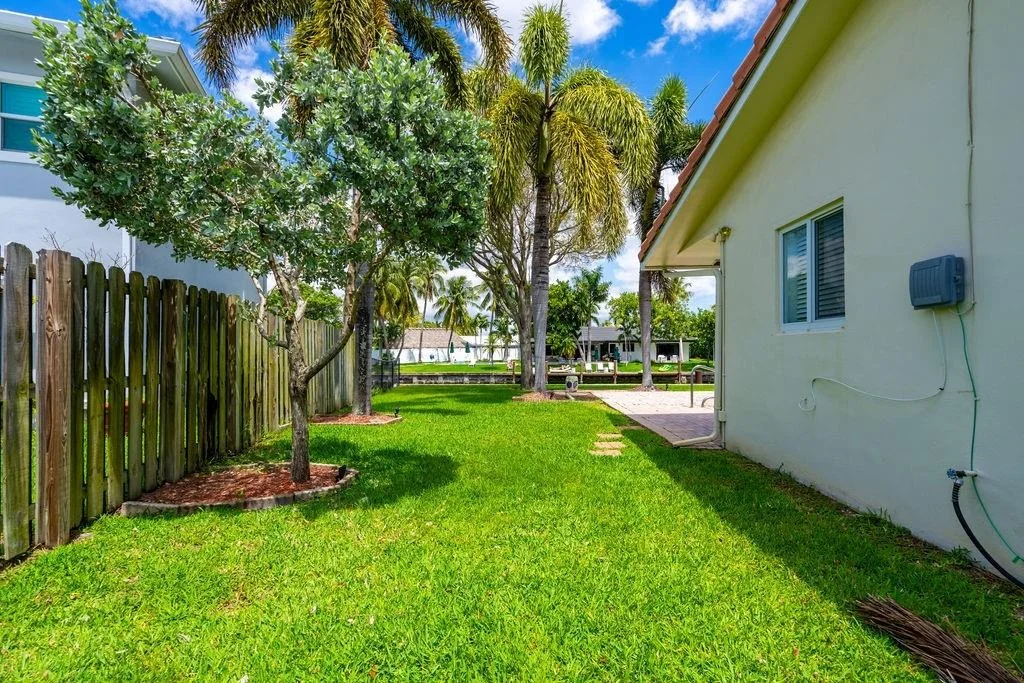 Photo of 571 SE 12th Street
