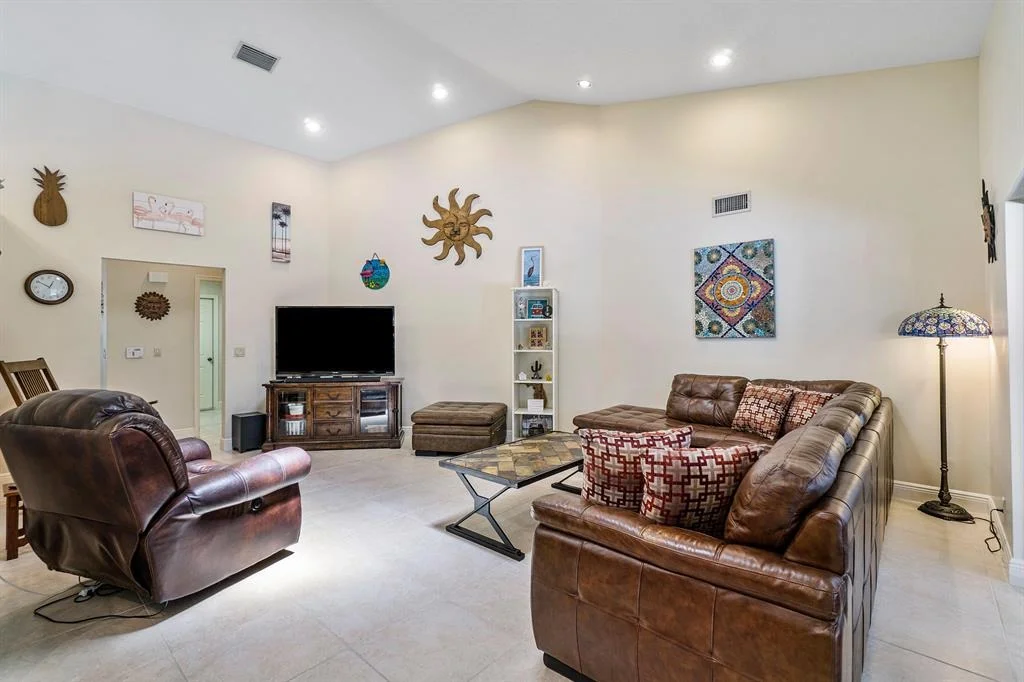 Photo of 13840 Greentree Trail