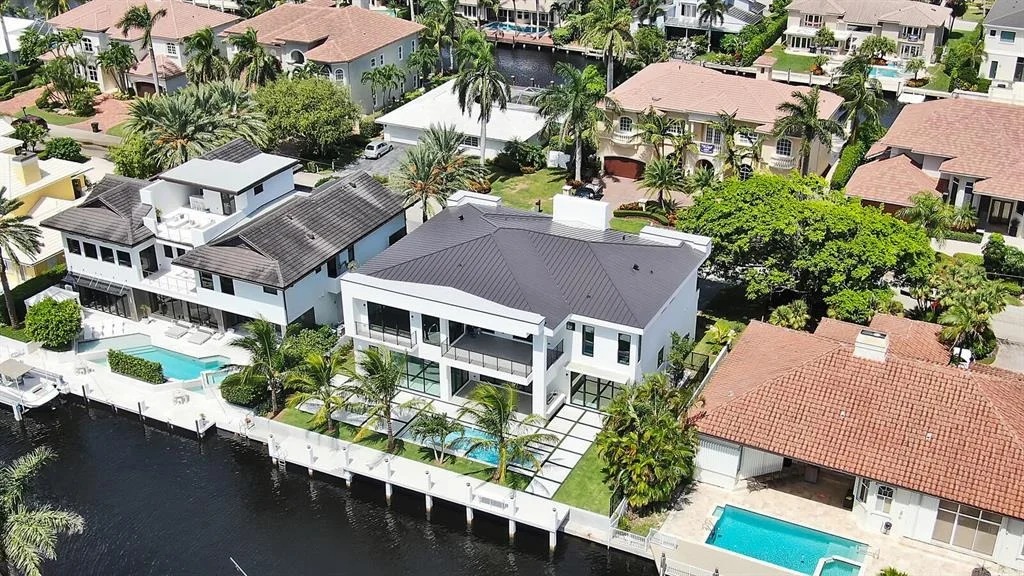Photo of 960 Banyan Drive