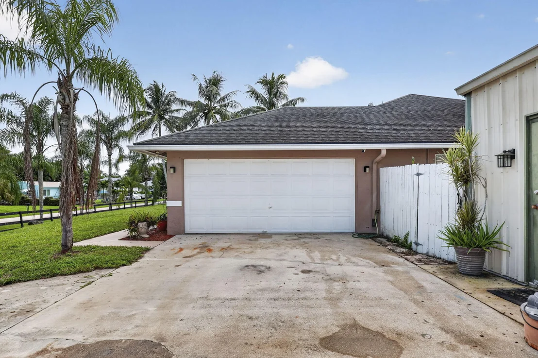 Photo of 10920 Barn Road