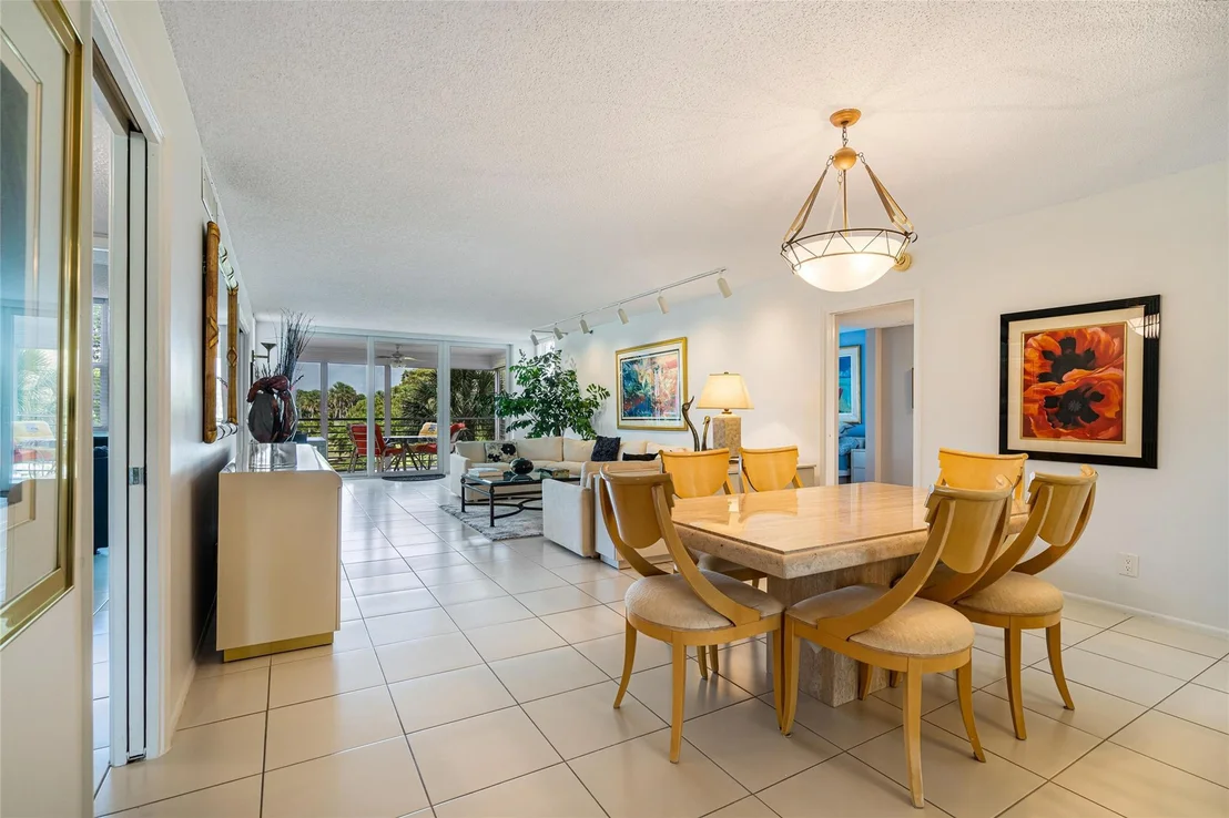 Photo of Unit 310 at 3507 Oaks Way