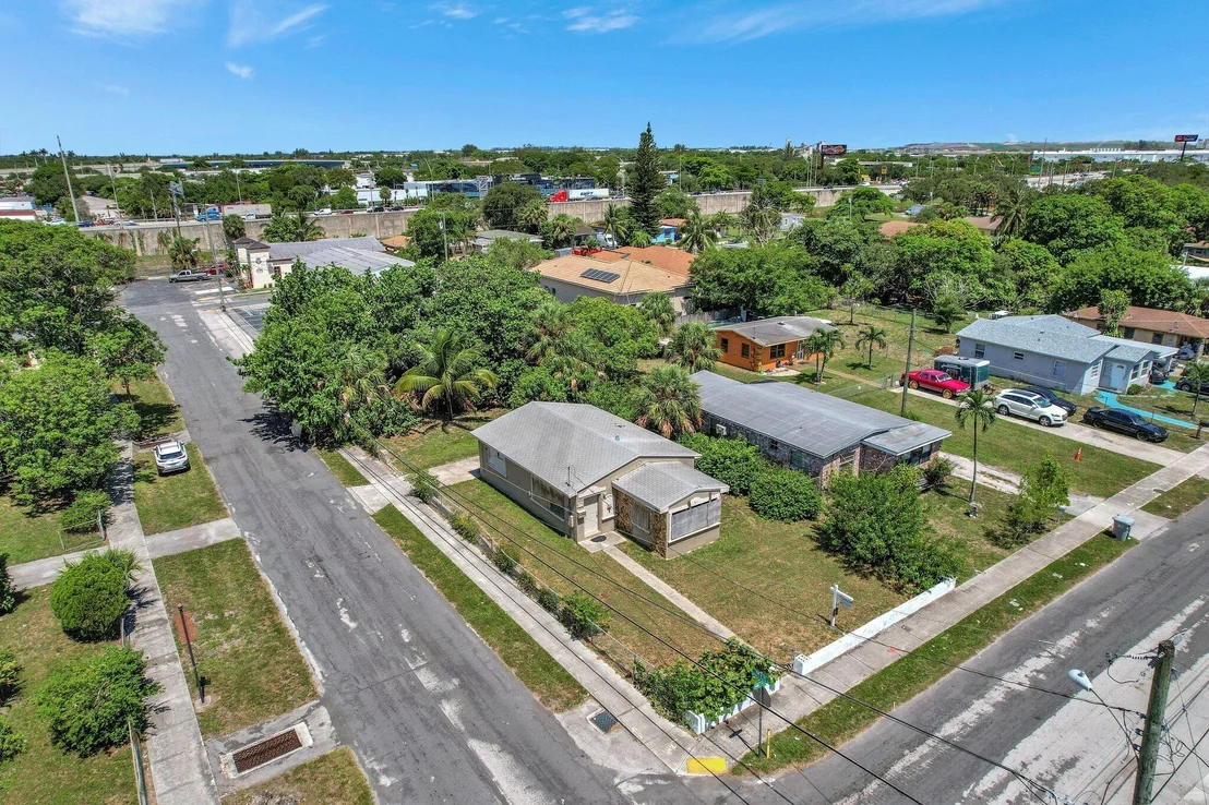 Photo of 601 NW 9th Avenue