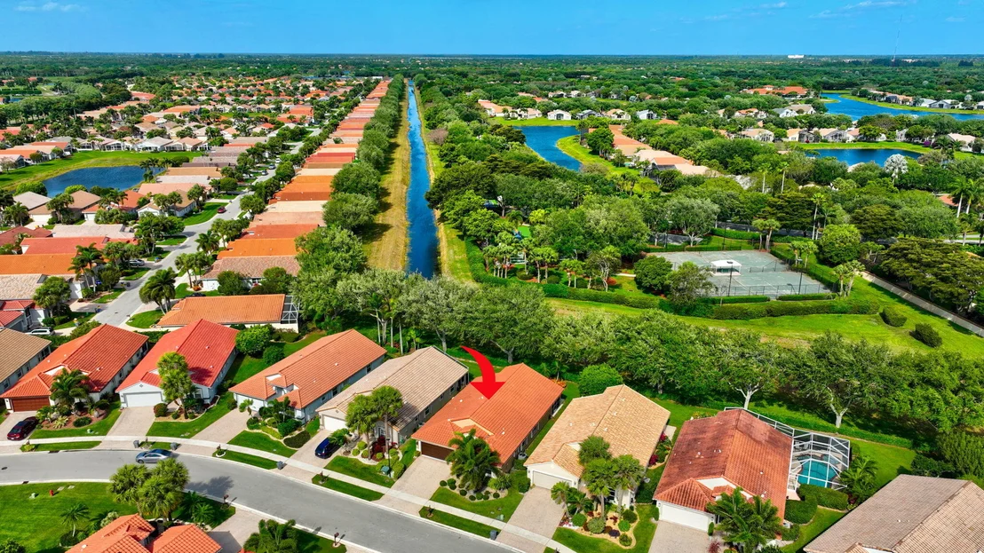 Photo of 6661 Sherbrook Drive