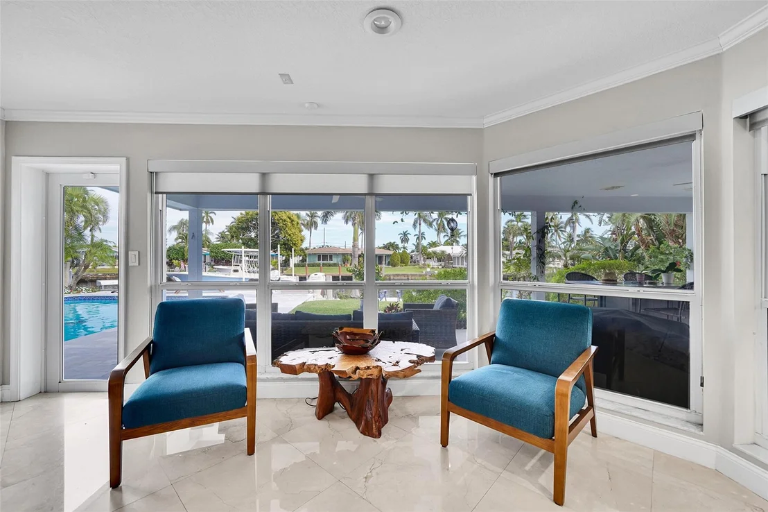 Photo of 340 SE 5th Avenue