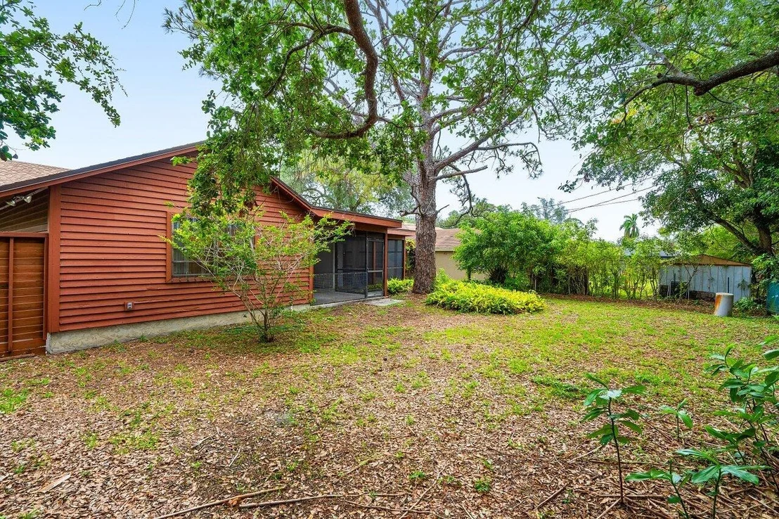 Photo of 4744 Dolphin Drive