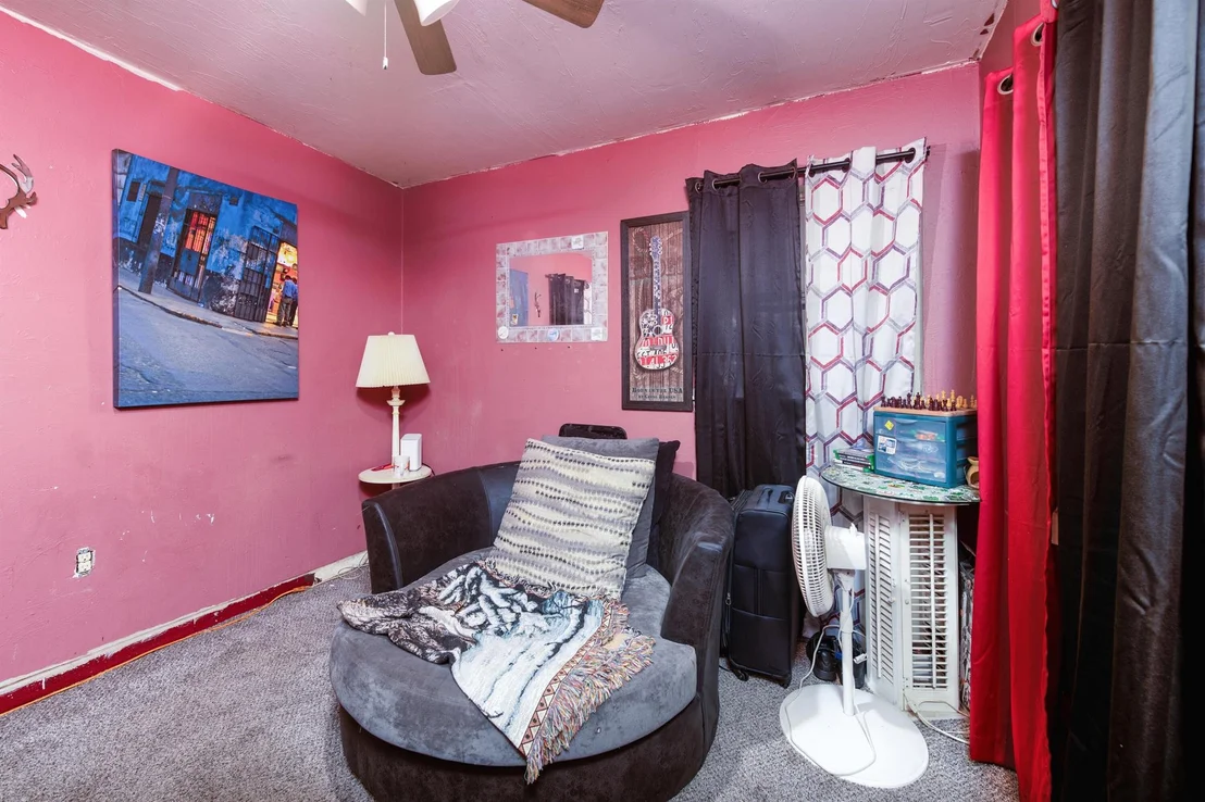 Photo of 1714 Edgevale Road