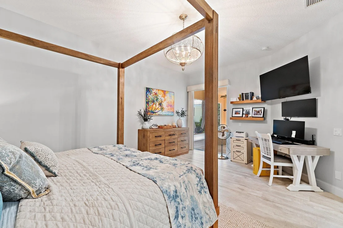 Photo of 153 Savona Drive