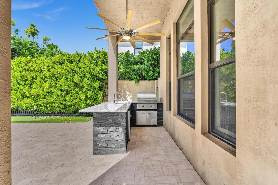Photo of 16891 Pavilion Way