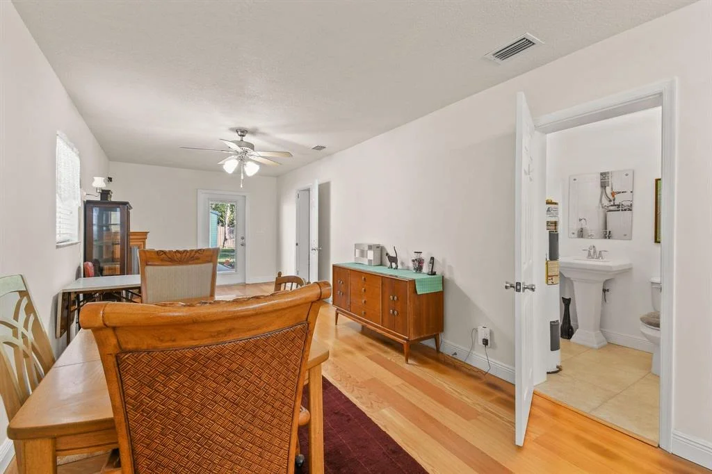 Photo of 305 5th Street