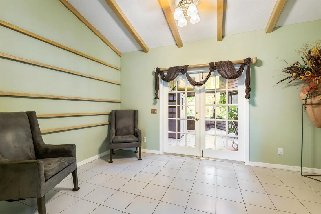 Photo of 420 Sopwith Drive