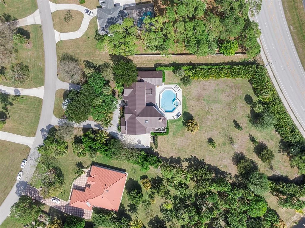 Photo of 13638 Greentree Trail