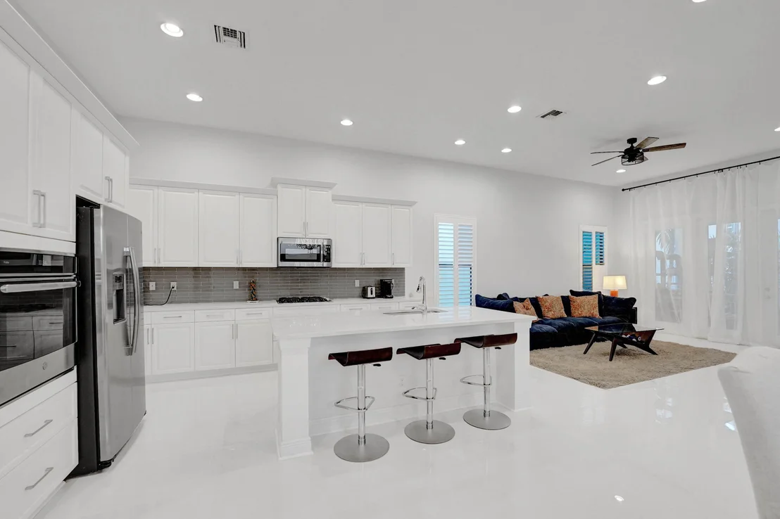Photo of 7041 Edison Place