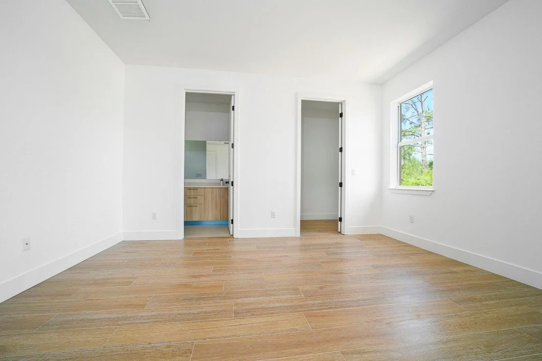 Photo of 15261 Brainbridge Circle