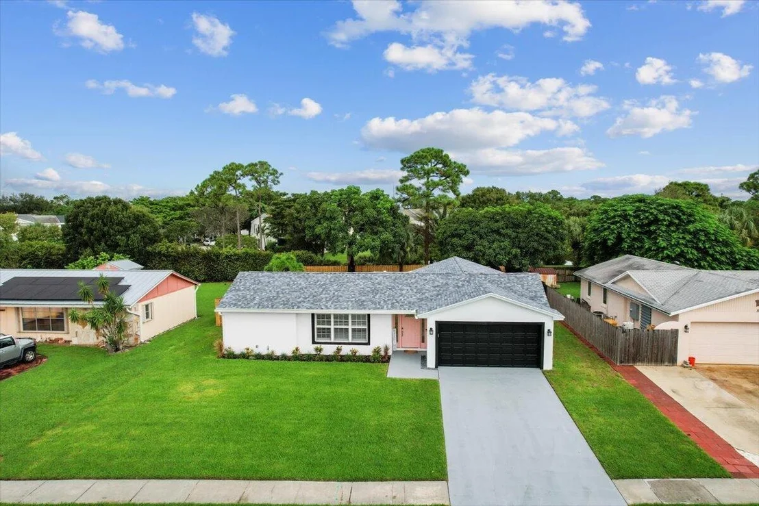 Photo of 509 Oak Terrace