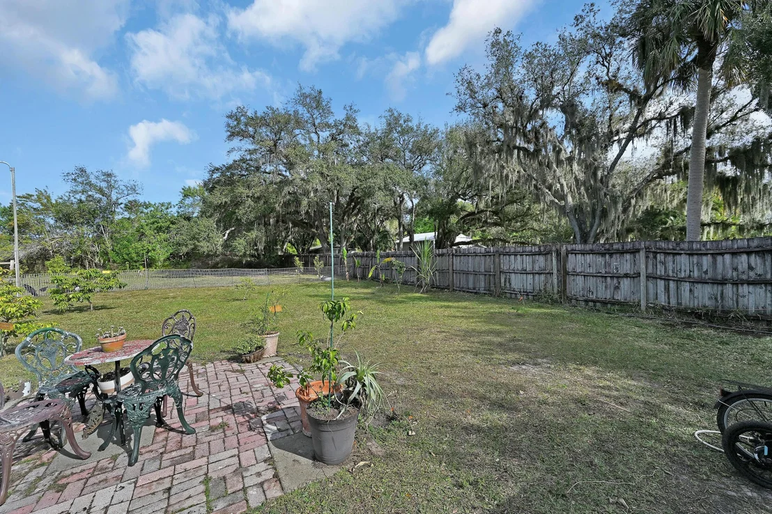 Photo of 2404 Dade Road