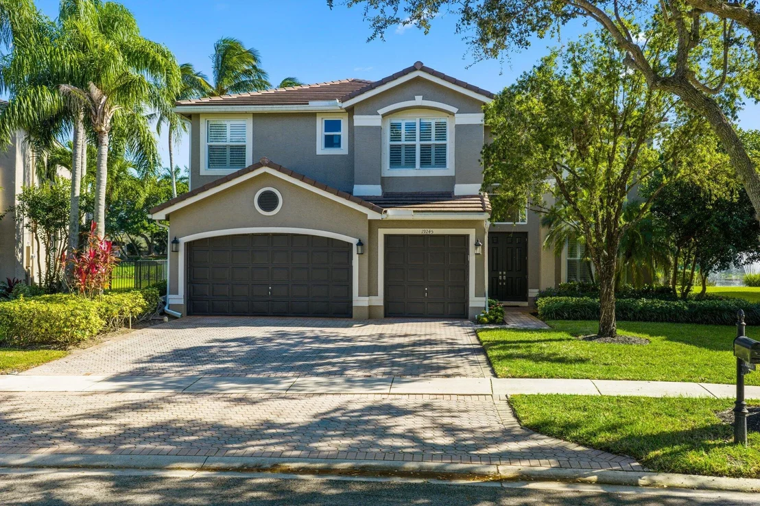 Photo of 19245 Skyridge Circle