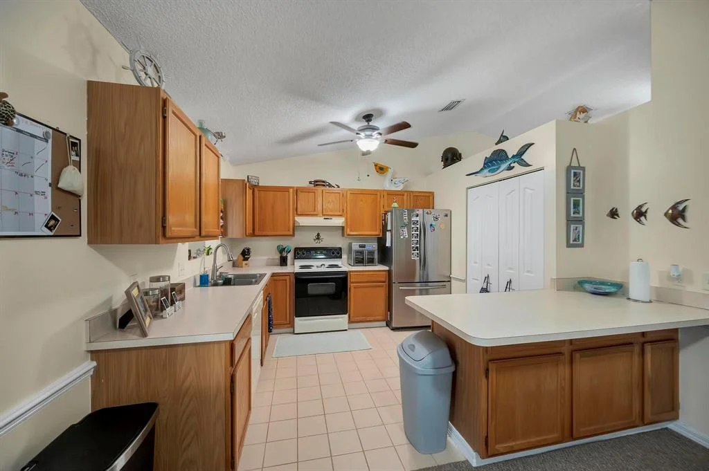 Photo of 8305 North Blvd