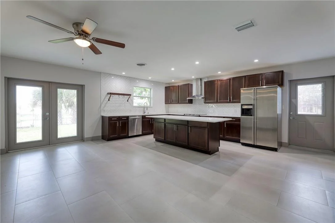 Photo of 72 W Palm Drive
