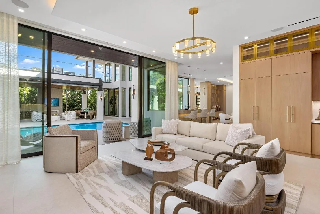 Photo of 2498 Queen Palm Road