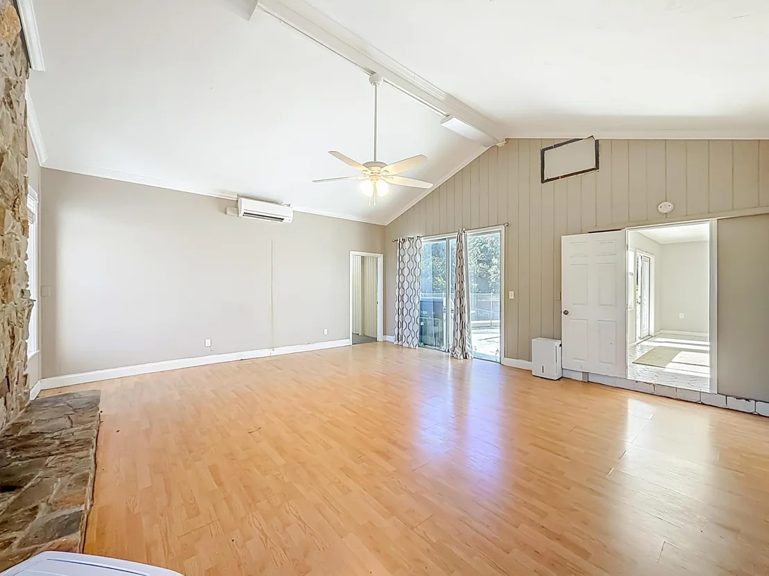 Photo of 262 Gulfstream Boulevard