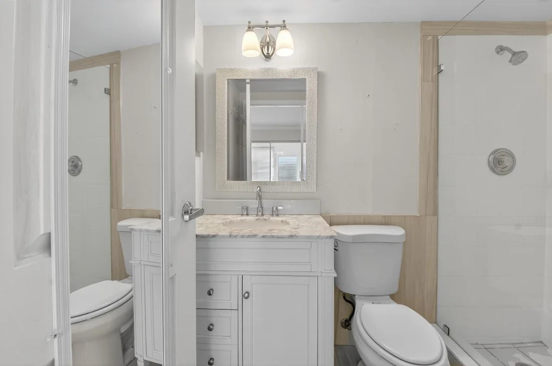 Photo of Unit M at 586 Monaco M