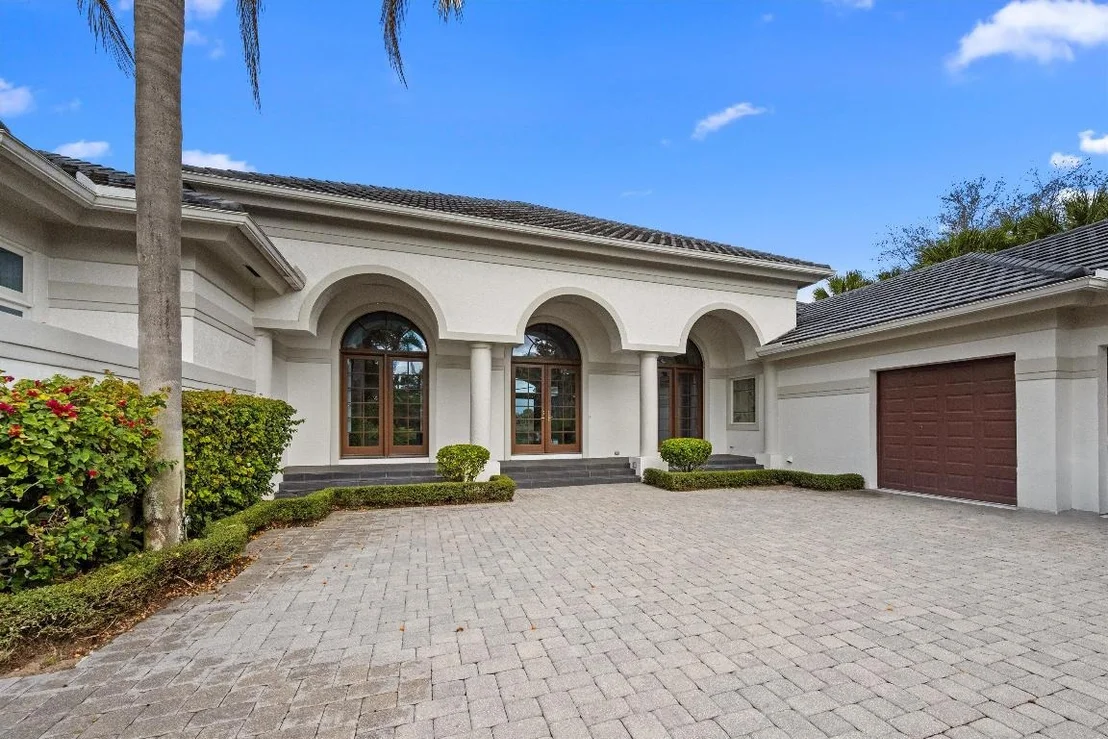 Photo of 224 Locha Drive