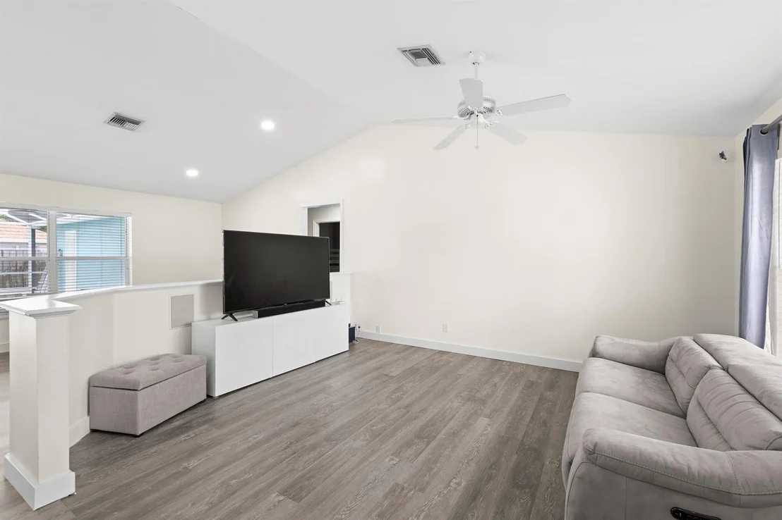 Photo of 9120 Paragon Way