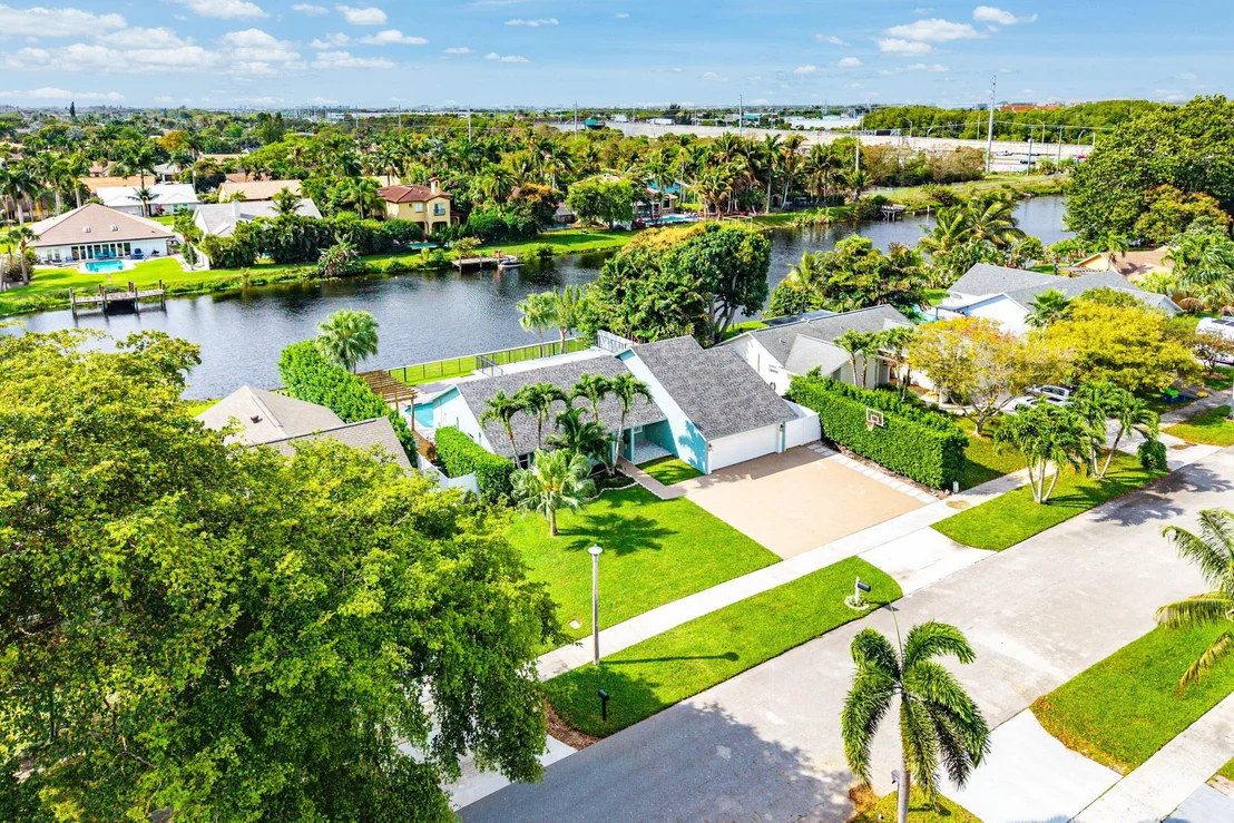 Photo of 1508 Cormorant Road