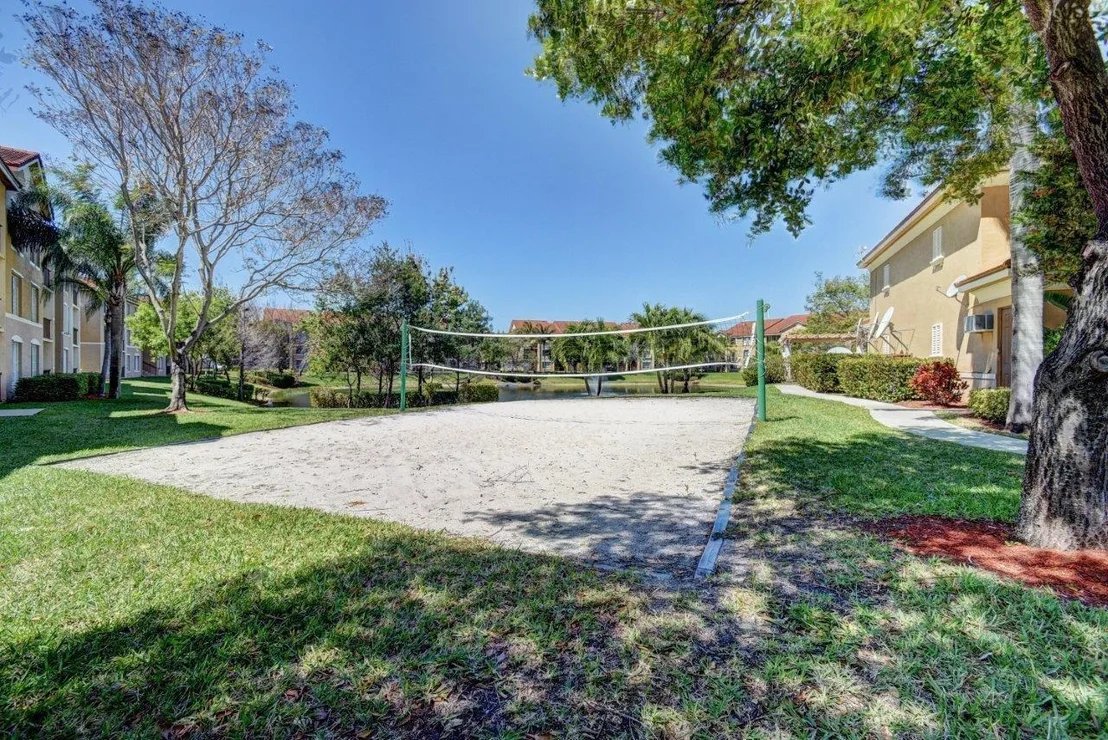 Photo of 809 Villa Circle