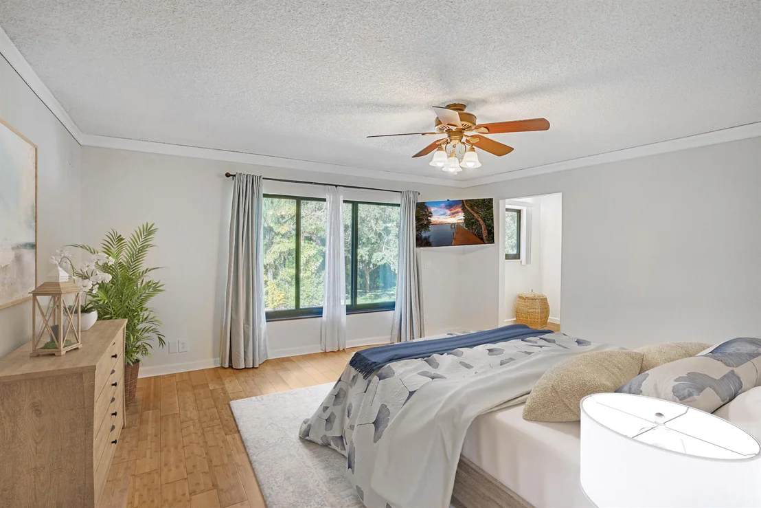 Photo of 18801 Falcon Way