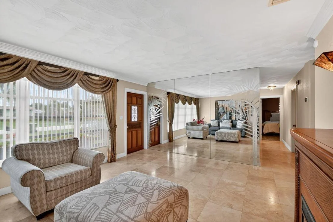 Photo of 133 Greenbrier Drive