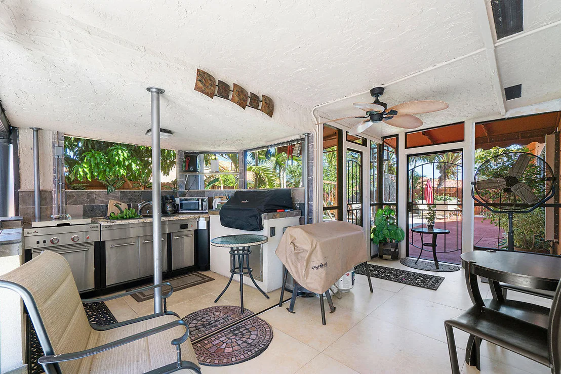 Photo of 9711 Sun Pointe Drive