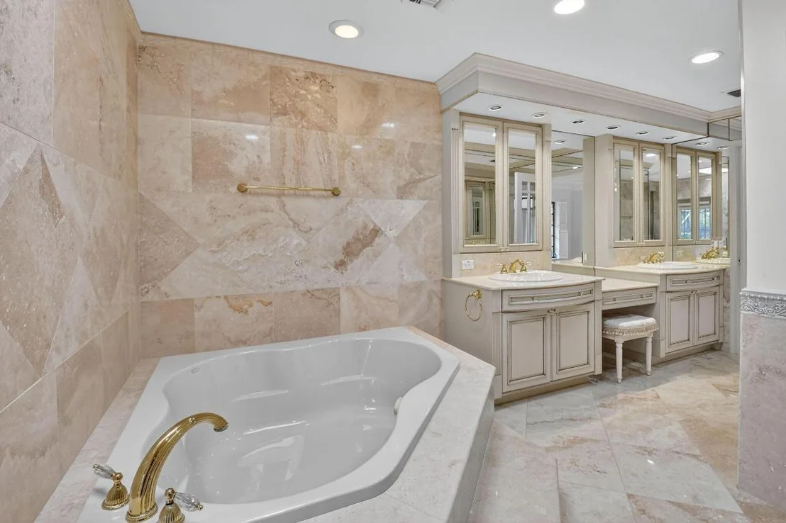 Photo of 5884 Pinebrook Drive