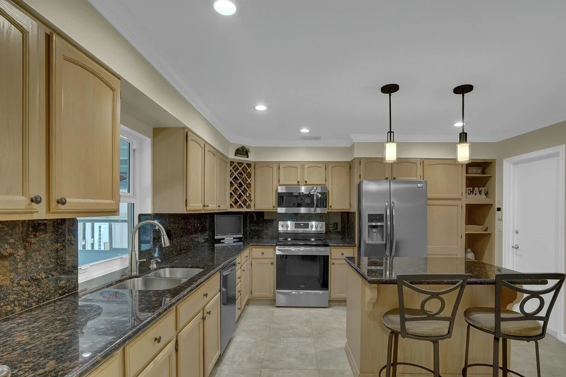 Photo of 736 Heron Drive