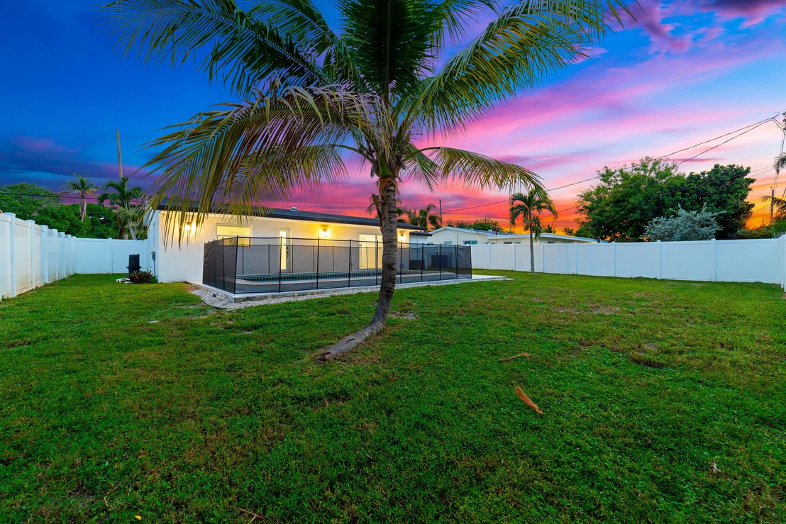 Photo of 6335 Southgate Boulevard