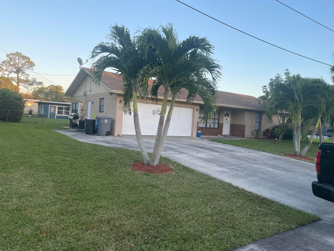 Photo of 4983 Dolphin Drive