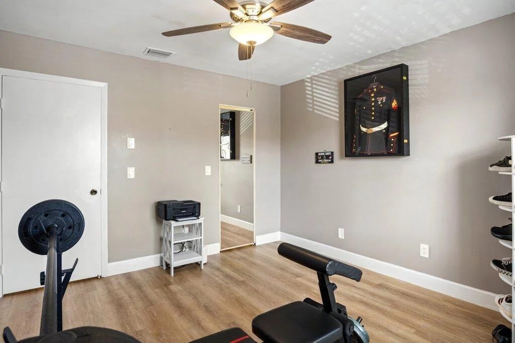 Photo of Unit B at 1402 Pinecrest Circle