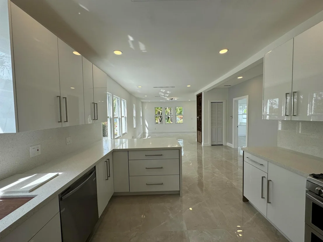 Photo of 418 Colonial Road