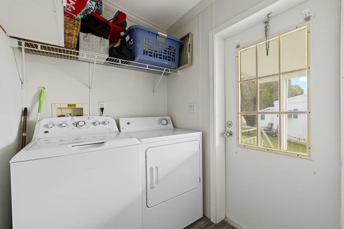 Photo of 237 SE Easy Street