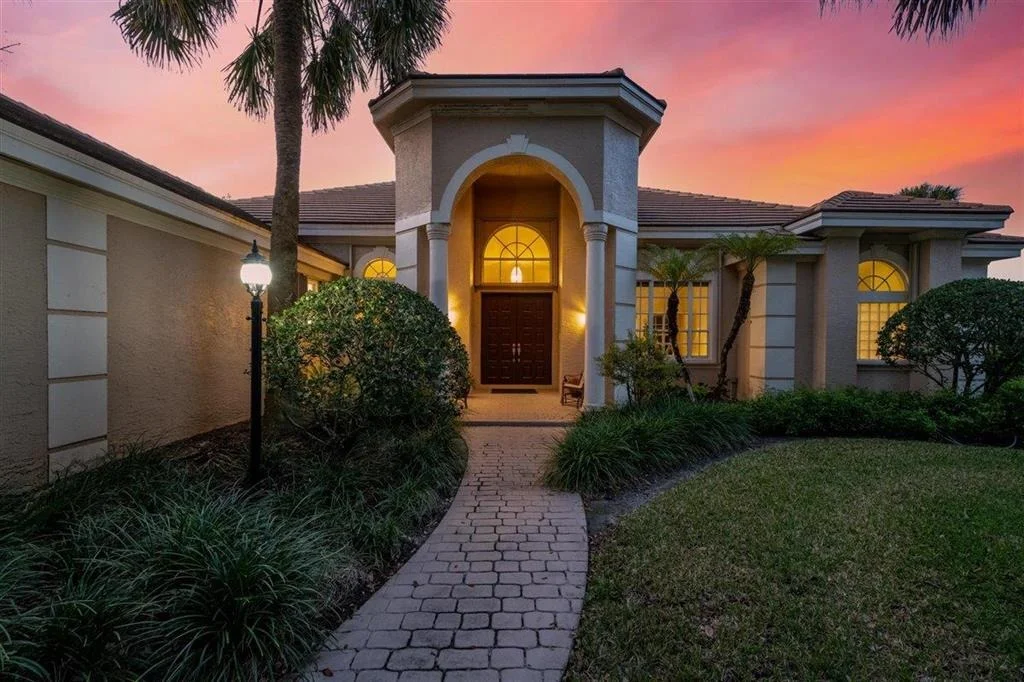 Photo of 17063 Gulf Pine Circle