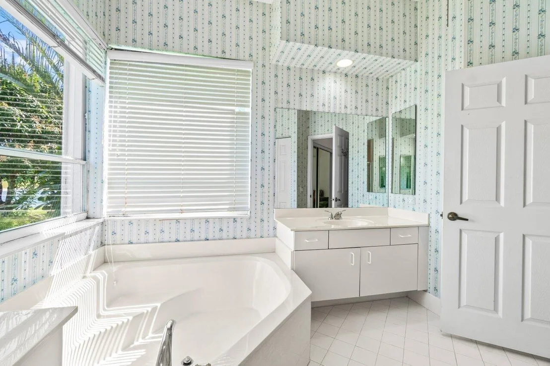 Photo of 12811 Hyland Circle