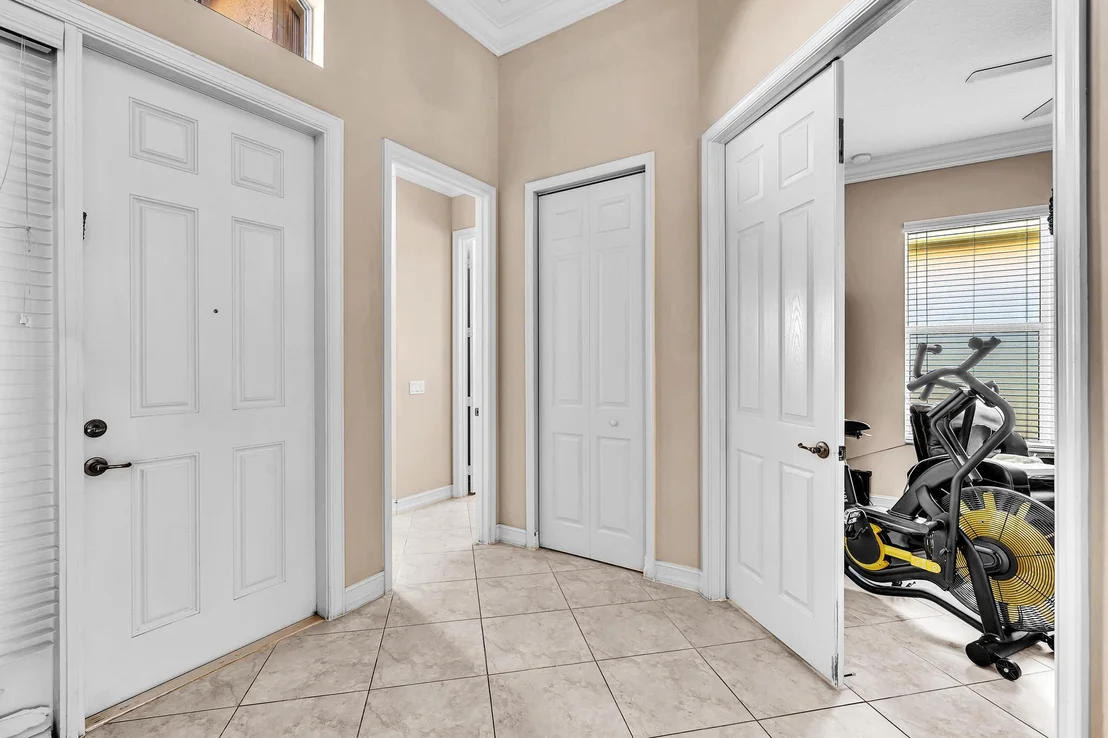Photo of 9062 Meridian View Isle