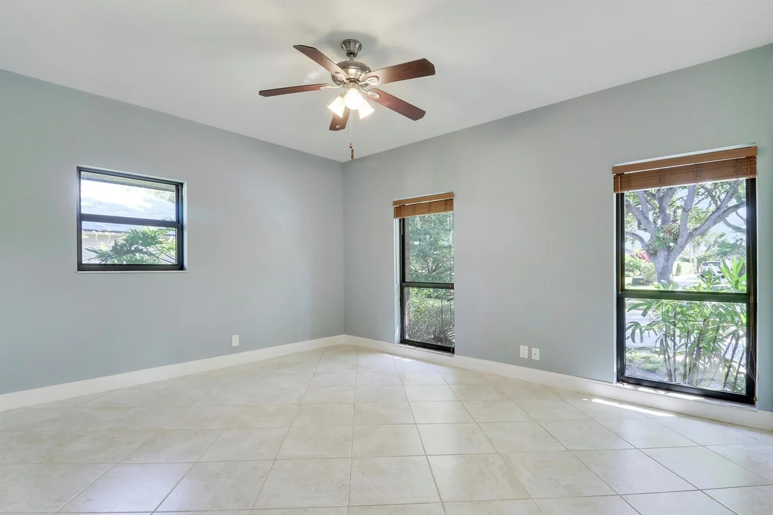 Photo of 18421 SE Heritage Drive