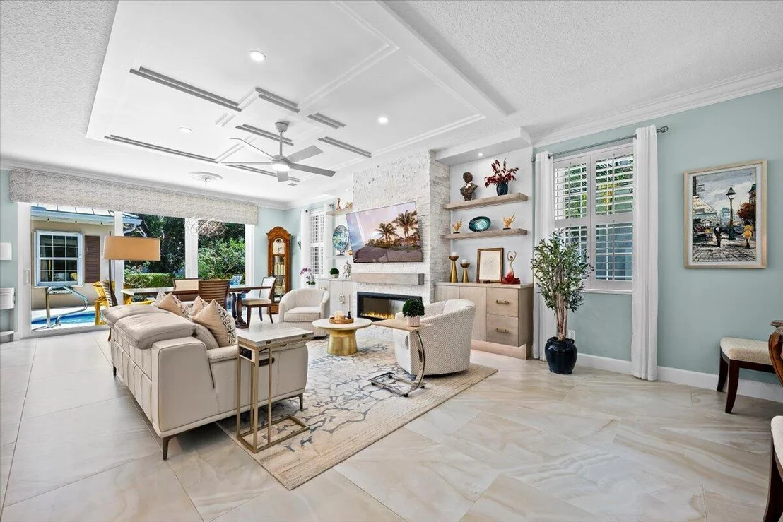 Photo of 1728 W Community Drive