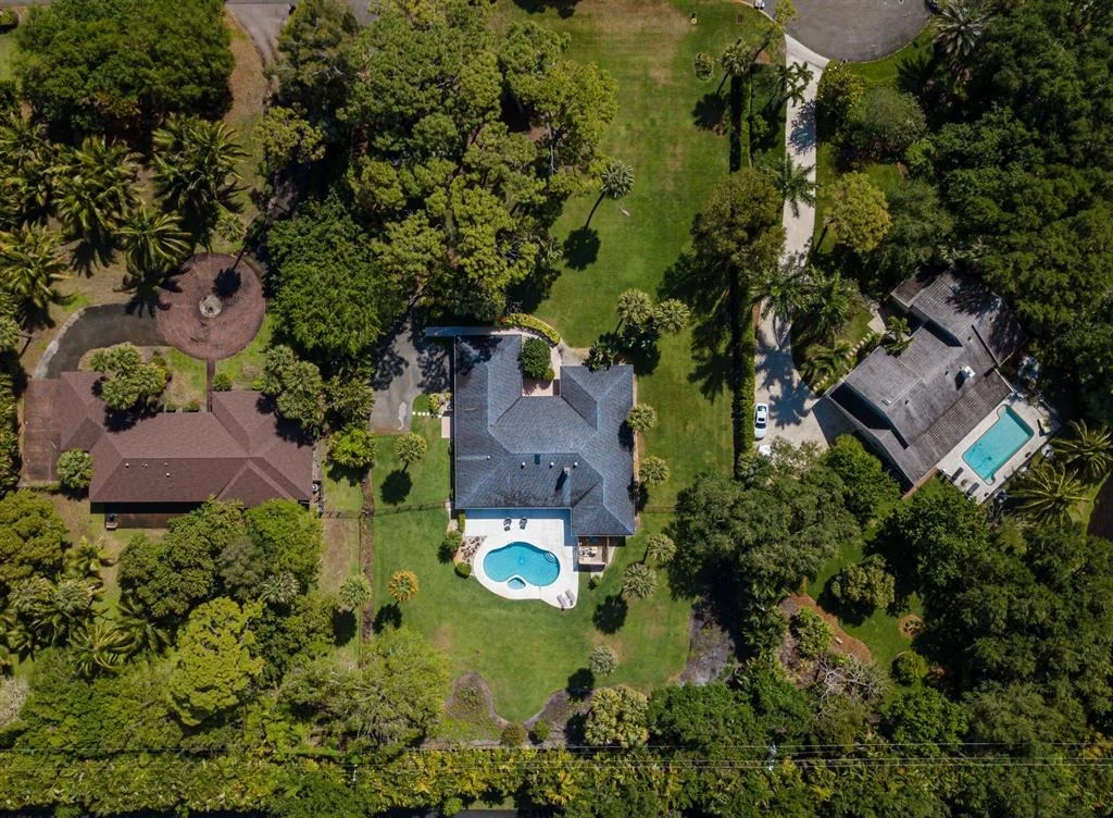 Photo of 2520 Greenbrier Drive